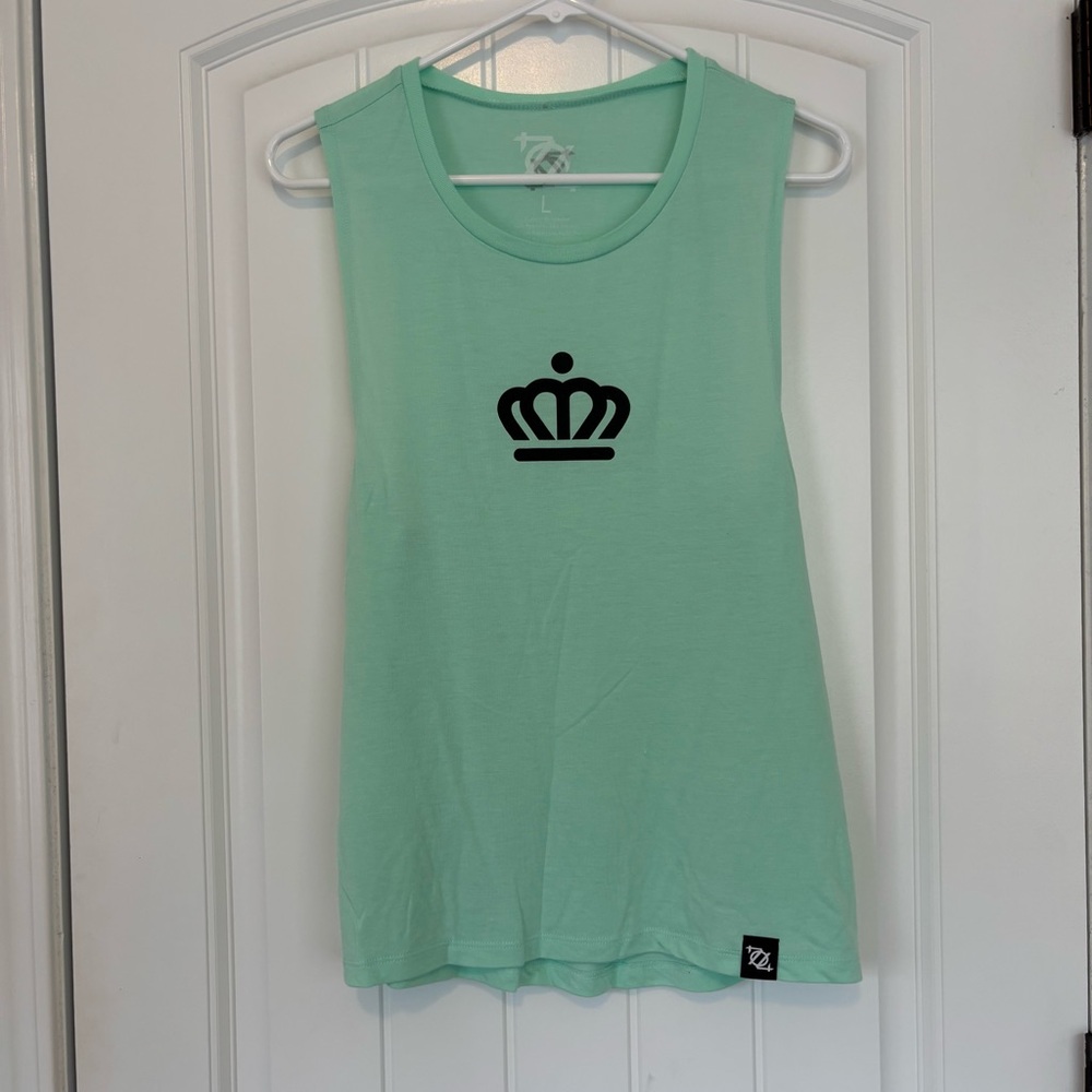 704 Men's Mint Green Tank Top with Crown Logo Size Large